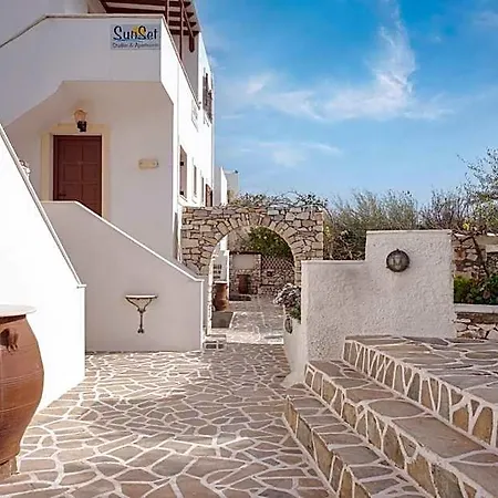 Sunset Paros מלון נאוסה
