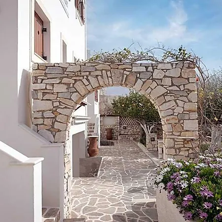 מלון Sunset Paros נאוסה